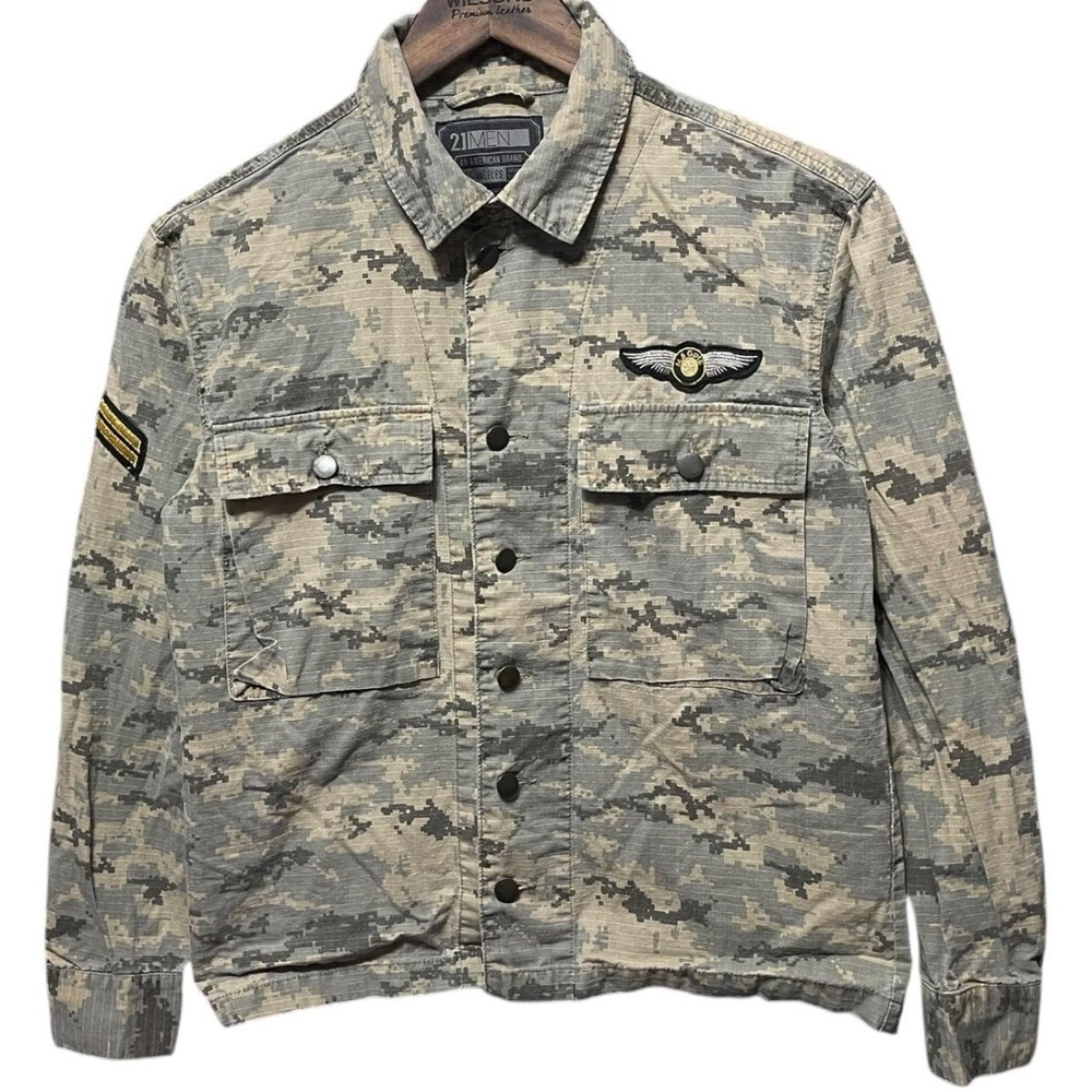 camo magpie patch long sleeve button up United States military uniform jacket